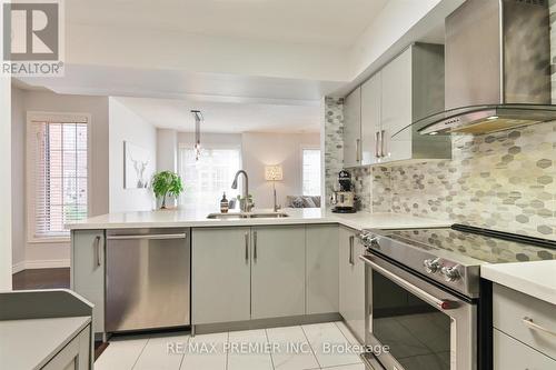 226 - 3 Everson Drive, Toronto, ON - Indoor Photo Showing Kitchen With Stainless Steel Kitchen With Double Sink With Upgraded Kitchen