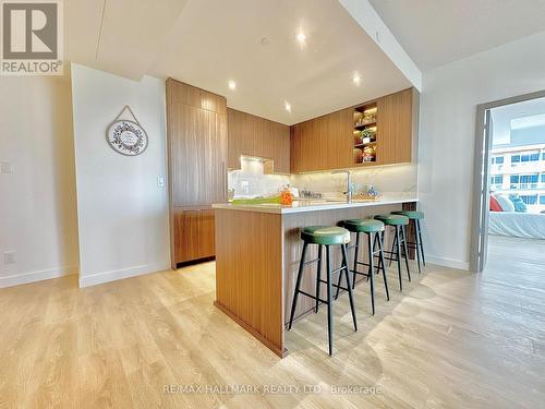 1902 - 25 Mcmahon Drive, Toronto, ON - Indoor Photo Showing Kitchen