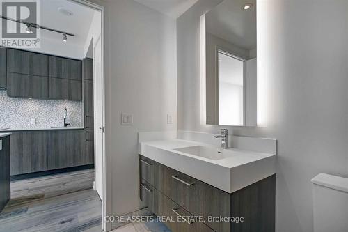 4304 - 1 Yorkville Avenue, Toronto, ON - Indoor Photo Showing Bathroom