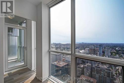 4304 - 1 Yorkville Avenue, Toronto, ON - Indoor Photo Showing Other Room