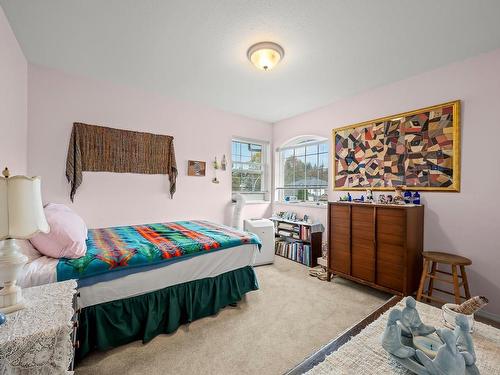 B-4615 Muir Rd, Courtenay, BC - Indoor Photo Showing Bedroom