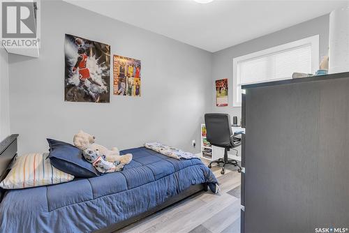 802 31St Street W, Saskatoon, SK - Indoor Photo Showing Bedroom