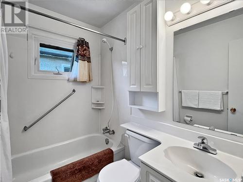 3129 Milton Street, Saskatoon, SK - Indoor Photo Showing Bathroom