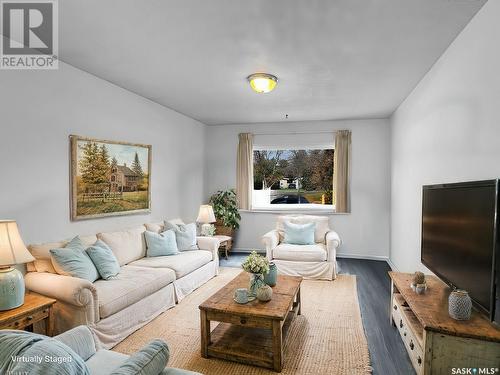 3129 Milton Street, Saskatoon, SK - Indoor Photo Showing Living Room