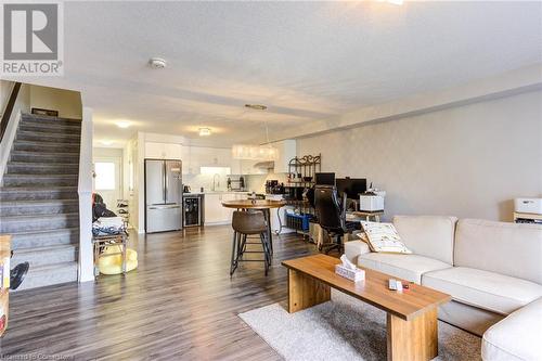 1989 Ottawa Street S Unit# 51, Kitchener, ON - Indoor Photo Showing Living Room