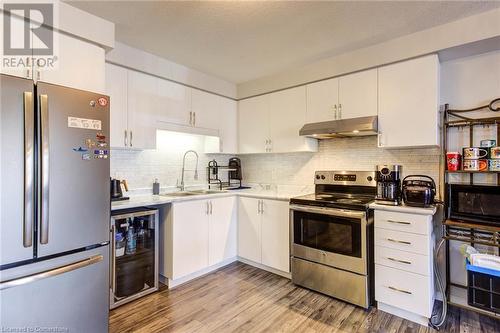 1989 Ottawa Street S Unit# 51, Kitchener, ON - Indoor Photo Showing Kitchen