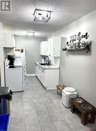 31 Vera Ave, Sault Ste. Marie, ON - Indoor Photo Showing Kitchen