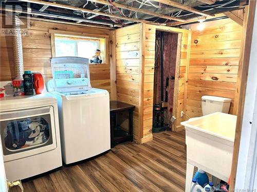 976 Pleasant Drive, Minto, NB - Indoor Photo Showing Laundry Room