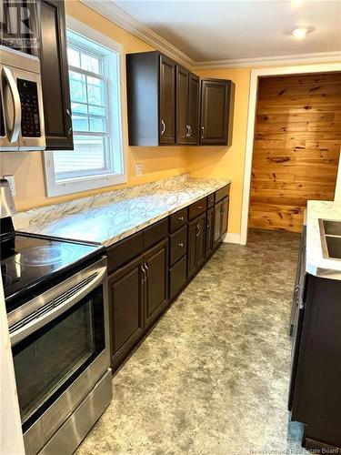 976 Pleasant Drive, Minto, NB - Indoor Photo Showing Kitchen