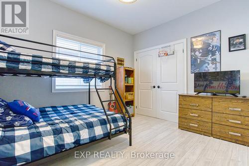 5785 Ironwood Street, Niagara Falls, ON - Indoor Photo Showing Bedroom