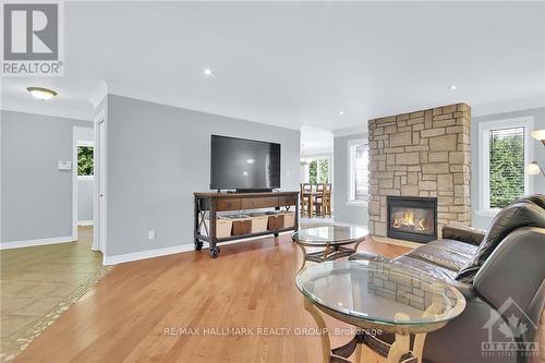 177 Sandra Crescent, Clarence-Rockland, ON - Indoor Photo Showing Living Room With Fireplace