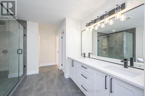 71 Wayside Lane, Southwold (Talbotville), ON - Indoor Photo Showing Bathroom