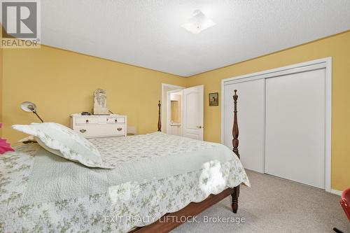 819 Wentworth Street, Peterborough (Monaghan), ON - Indoor Photo Showing Bedroom