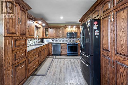 14468 Talbot Line Trail, Chatham-Kent, ON - Indoor Photo Showing Kitchen