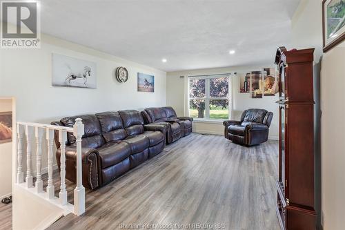 14468 Talbot Line Trail, Chatham-Kent, ON - Indoor Photo Showing Living Room