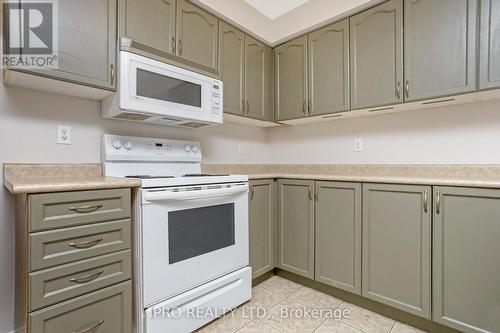 177 Sunny Meadow Boulevard, Brampton, ON - Indoor Photo Showing Kitchen