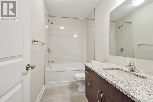 Full bath - 402 Jewelwing Private, Ottawa, ON - Indoor Photo Showing Bathroom