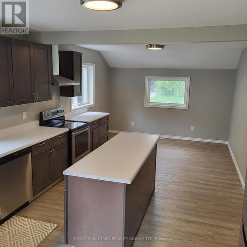 53 Crestwood Road, Vaughan, ON - Indoor Photo Showing Kitchen