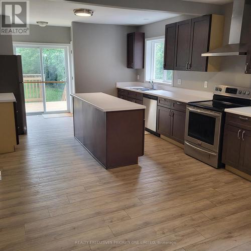 53 Crestwood Road, Vaughan, ON - Indoor Photo Showing Kitchen