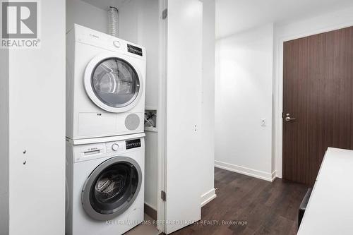 229 - 560 King Street W, Toronto, ON - Indoor Photo Showing Laundry Room