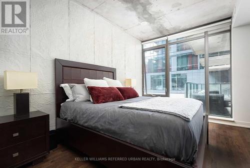 229 - 560 King Street W, Toronto, ON - Indoor Photo Showing Bedroom