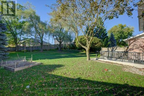 371 Strawberry Crescent, Waterloo, ON - Outdoor With Backyard