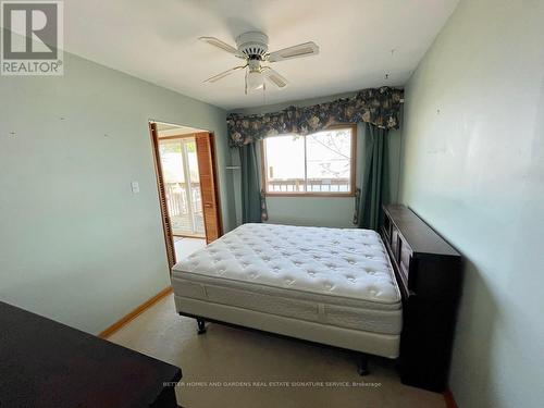 264 Robins Point Road, Tay, ON - Indoor Photo Showing Bedroom