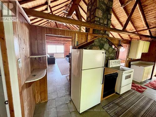 264 Robins Point Road, Tay, ON - Indoor Photo Showing Kitchen