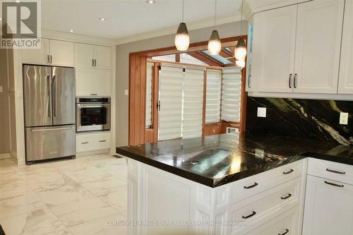 36 Personna Boulevard, Markham, ON - Indoor Photo Showing Kitchen