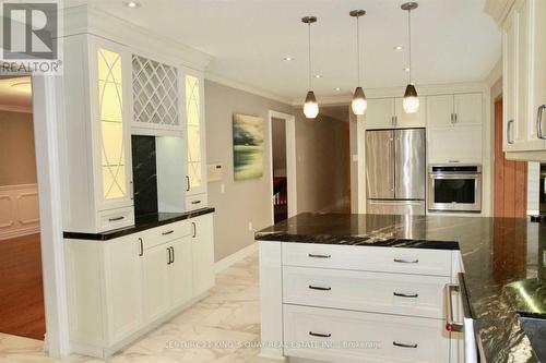 36 Personna Boulevard, Markham, ON - Indoor Photo Showing Kitchen