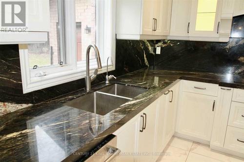 36 Personna Boulevard, Markham, ON - Indoor Photo Showing Kitchen With Double Sink