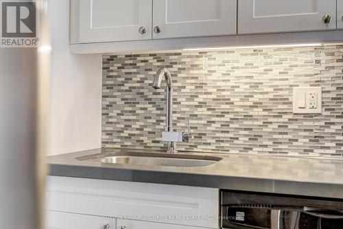 B - 184 Bartlett Avenue, Toronto, ON - Indoor Photo Showing Kitchen