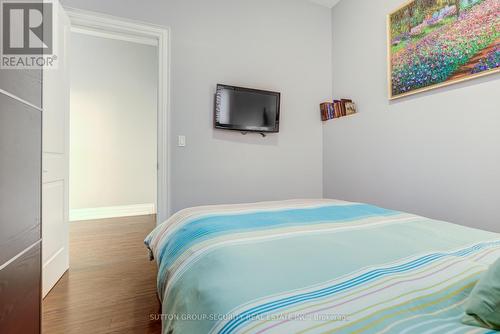 B - 184 Bartlett Avenue, Toronto, ON - Indoor Photo Showing Bedroom