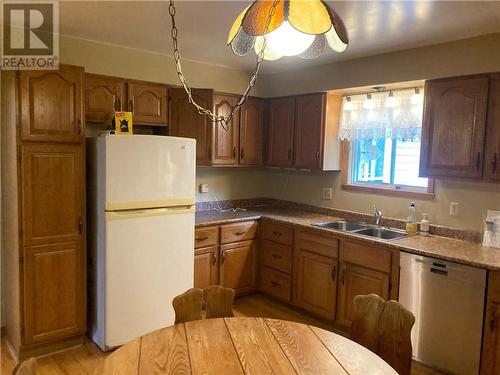 Ample storage space - 1628 Grant Avenue, Cornwall, ON - Indoor Photo Showing Kitchen With Double Sink