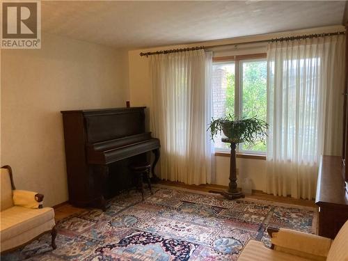 Good size formal living room - 1628 Grant Avenue, Cornwall, ON - Indoor Photo Showing Other Room