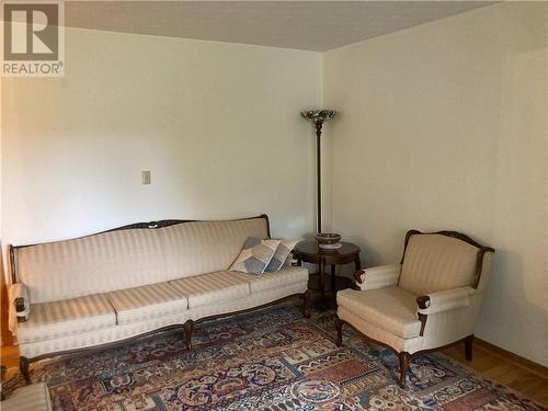 another angle of living room - 1628 Grant Avenue, Cornwall, ON - Indoor Photo Showing Living Room