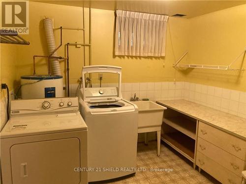 1628 Grant Avenue, Cornwall (717 - Cornwall), ON - Indoor Photo Showing Laundry Room