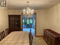 Formal dining room for fabulous entertaining - 