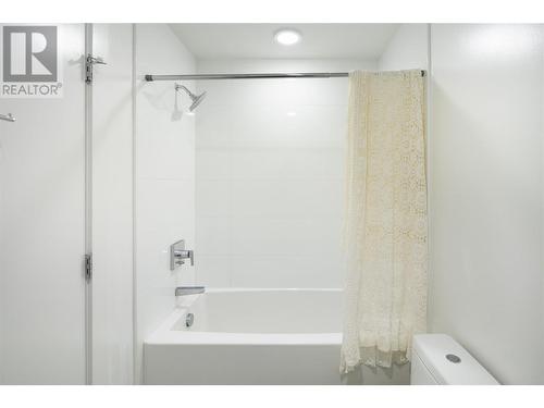 1232 Ellis Street Unit# 506, Kelowna, BC - Indoor Photo Showing Bathroom