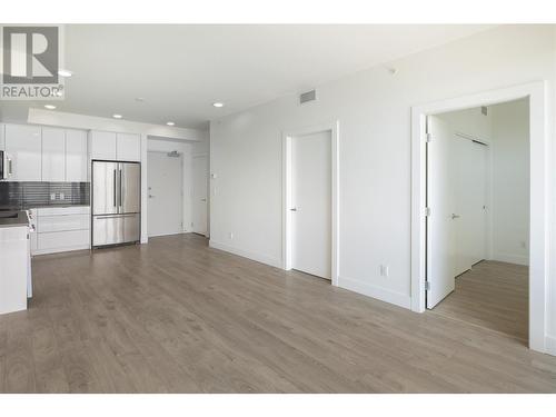 1232 Ellis Street Unit# 506, Kelowna, BC - Indoor Photo Showing Kitchen