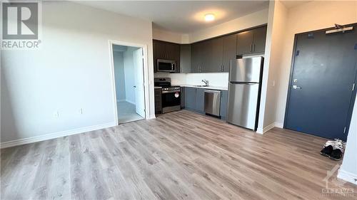 397 Codd'S Road Unit#511, Ottawa, ON - Indoor Photo Showing Kitchen