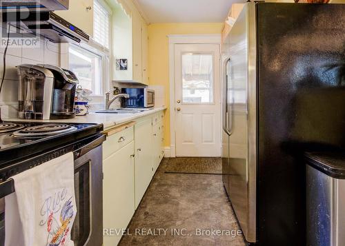 274 Park Row S, Hamilton, ON - Indoor Photo Showing Kitchen