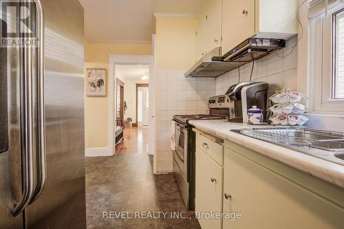 274 Park Row S, Hamilton, ON - Indoor Photo Showing Kitchen