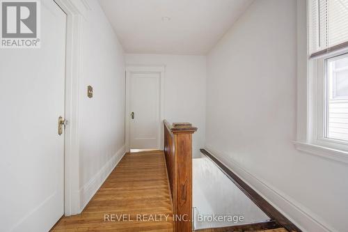 274 Park Row S, Hamilton, ON - Indoor Photo Showing Other Room