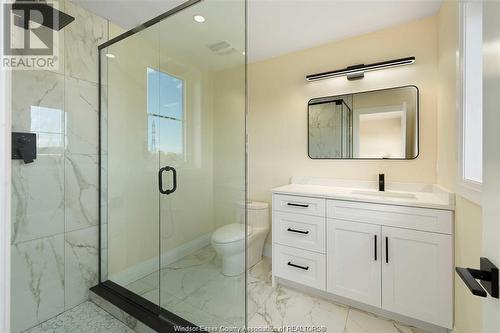 25 Hawthorne Crescent, Tilbury, ON - Indoor Photo Showing Bathroom