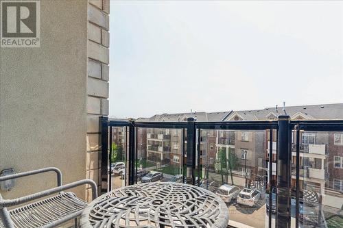 302 - 216 Oak Park Boulevard, Oakville, ON - Outdoor