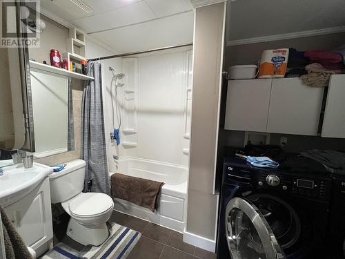 5007 47 Avenue, Pouce Coupe, BC - Indoor Photo Showing Laundry Room