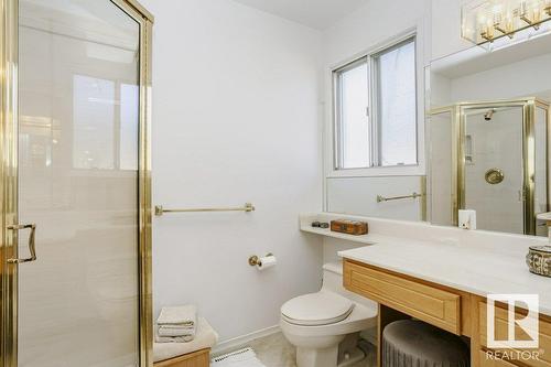 7715 144 Av Nw Nw, Edmonton, AB - Indoor Photo Showing Bathroom