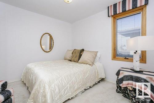 7715 144 Av Nw Nw, Edmonton, AB - Indoor Photo Showing Bedroom