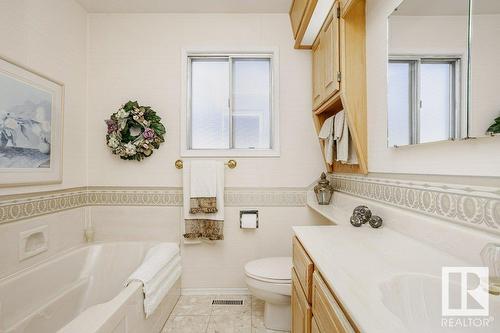 7715 144 Av Nw Nw, Edmonton, AB - Indoor Photo Showing Bathroom